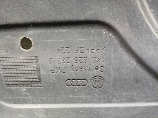 bontott VW GOLF V Alsó Motorburkolat