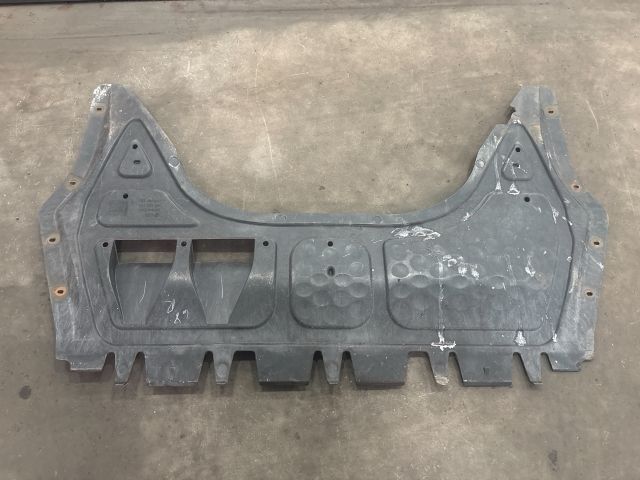 bontott VW GOLF V Alsó Motorburkolat