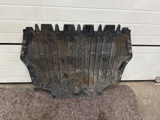 bontott VW GOLF V Alsó Motorburkolat