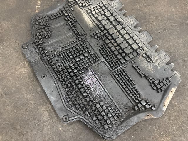 bontott VW GOLF V Alsó Motorburkolat