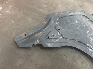 bontott VW GOLF V Alsó Motorburkolat