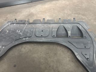 bontott VW GOLF V Alsó Motorburkolat