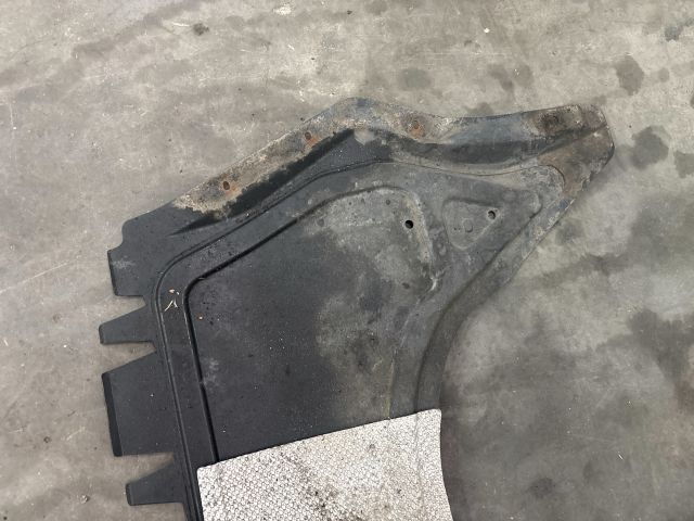 bontott VW GOLF V Alsó Motorburkolat