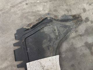 bontott VW GOLF V Alsó Motorburkolat