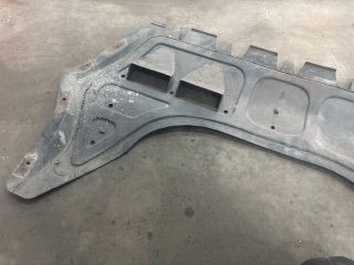 bontott VW GOLF V Alsó Motorburkolat