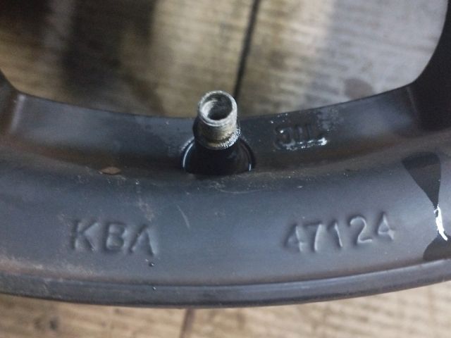 bontott VW GOLF V Alufelni (1 db)