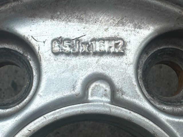 bontott VW GOLF V Alufelni Szett