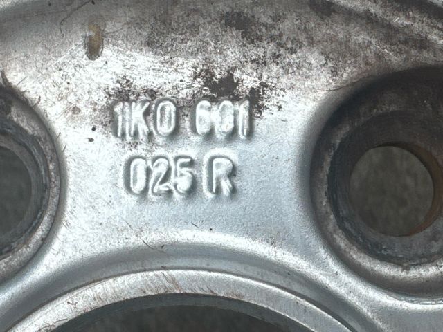 bontott VW GOLF V Alufelni Szett