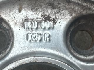 bontott VW GOLF V Alufelni Szett