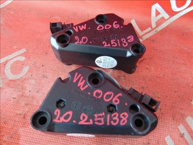 bontott VW GOLF V Antenna Erősítő