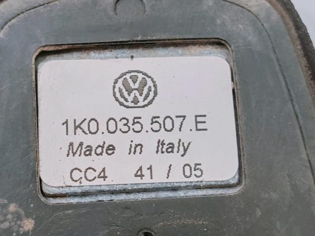 bontott VW GOLF V Antenna
