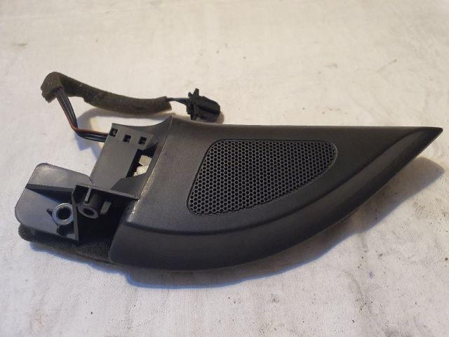bontott VW GOLF V Bal A Oszlop Hangszóró Burkolat