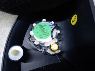 bontott VW GOLF V Bal A Oszlop Hangszóró Burkolat