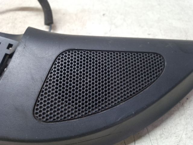 bontott VW GOLF V Bal A Oszlop Hangszóró Burkolat