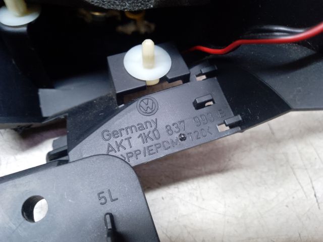 bontott VW GOLF V Bal A Oszlop Hangszóró Burkolat