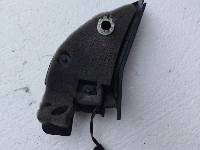 bontott VW GOLF V Bal A Oszlop Hangszóró