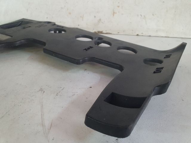 bontott VW GOLF V Bal Alsó Műszerfal Burkolat