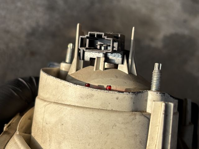 bontott VW GOLF V Bal Belső Hátsó Lámpa