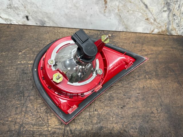 bontott VW GOLF V Bal Belső Hátsó Lámpa