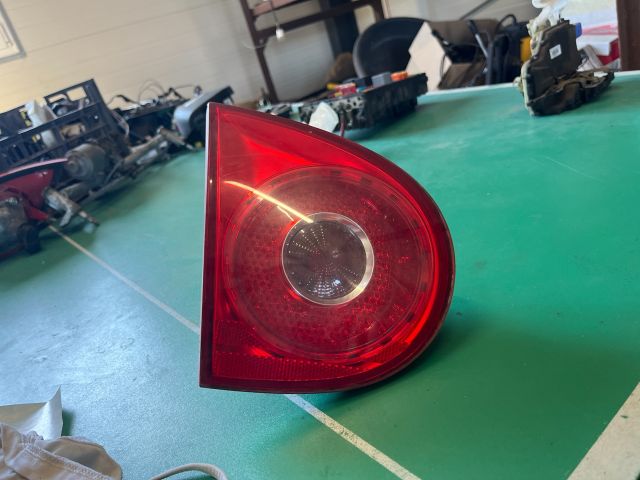 bontott VW GOLF V Bal Belső Hátsó Lámpa