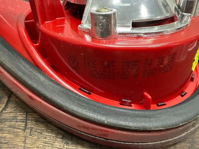 bontott VW GOLF V Bal Belső Hátsó Lámpa