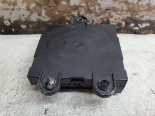 bontott VW GOLF V Bal első Ablakemelő Elektronika