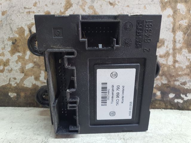 bontott VW GOLF V Bal első Ablakemelő Elektronika