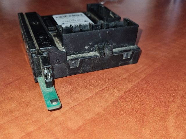 bontott VW GOLF V Bal első Ablakemelő Elektronika