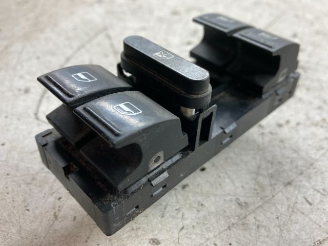 bontott VW GOLF V Bal első Ablakemelő Kapcsoló