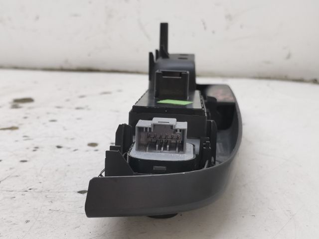 bontott VW GOLF V Bal első Ablakemelő Kapcsoló