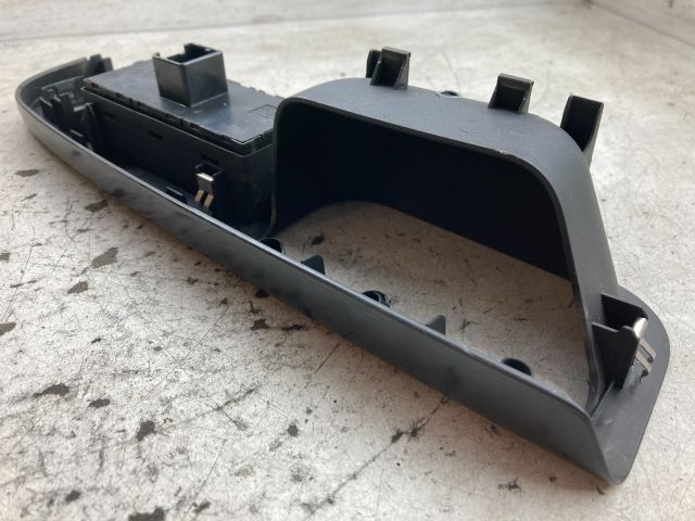 bontott VW GOLF V Bal első Ablakemelő Kapcsoló