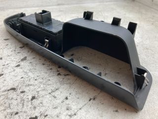 bontott VW GOLF V Bal első Ablakemelő Kapcsoló