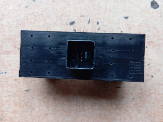 bontott VW GOLF V Bal első Ablakemelő Kapcsoló