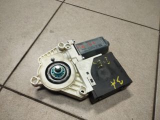 bontott VW GOLF V Bal első Ablakemelő Motor