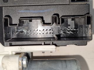 bontott VW GOLF V Bal első Ablakemelő Motor