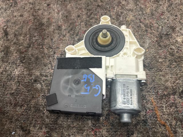 bontott VW GOLF V Bal első Ablakemelő Motor