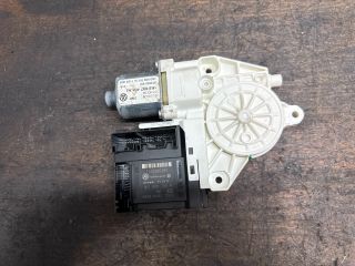 bontott VW GOLF V Bal első Ablakemelő Motor