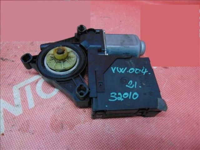 bontott VW GOLF V Bal első Ablakemelő Motor