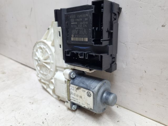 bontott VW GOLF V Bal első Ablakemelő Motor