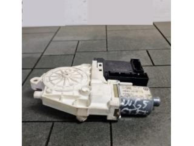 bontott VW GOLF V Bal első Ablakemelő Motor