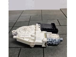 bontott VW GOLF V Bal első Ablakemelő Motor