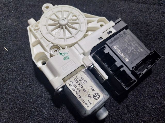 bontott VW GOLF V Bal első Ablakemelő Motor