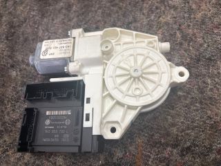 bontott VW GOLF V Bal első Ablakemelő Motor