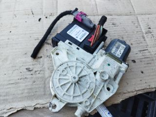 bontott VW GOLF V Bal első Ablakemelő Motor