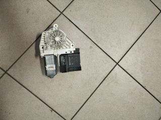 bontott VW GOLF V Bal első Ablakemelő Motor