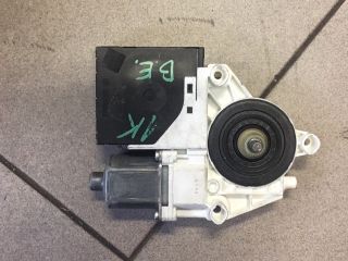 bontott VW GOLF V Bal első Ablakemelő Motor