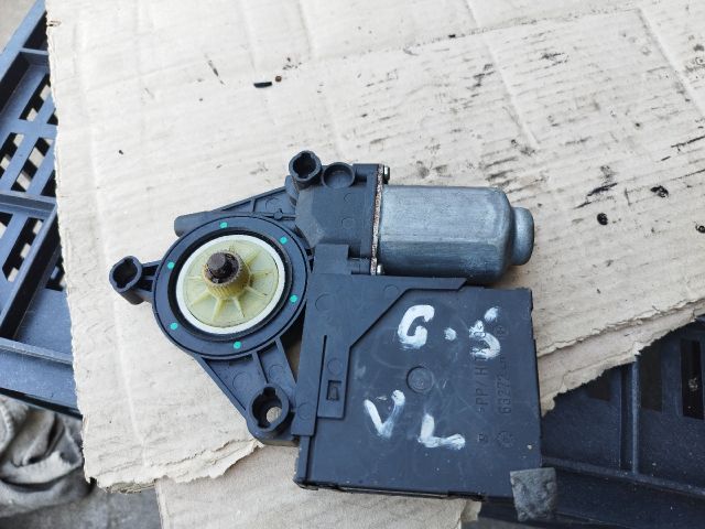 bontott VW GOLF V Bal első Ablakemelő Motor