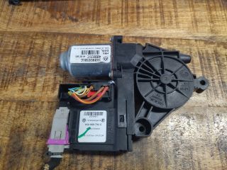 bontott VW GOLF V Bal első Ablakemelő Motor