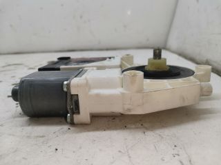 bontott VW GOLF V Bal első Ablakemelő Motor