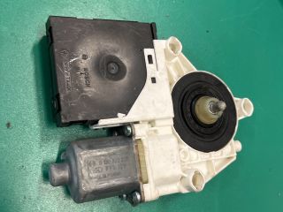 bontott VW GOLF V Bal első Ablakemelő Motor